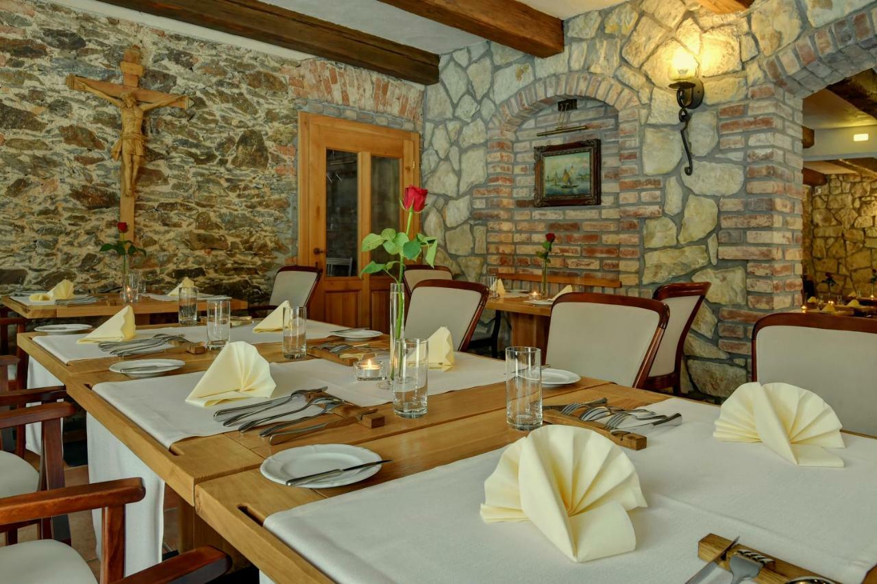 Zamecka Fortovna Obora - Forester House Kaznejov Exterior photo